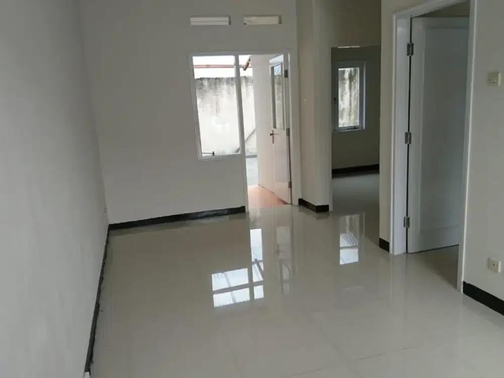 Harga Lebih Murah, Rumah Nyaman Di Kawasan Beken Kota Baru Parahyangan, Bandung