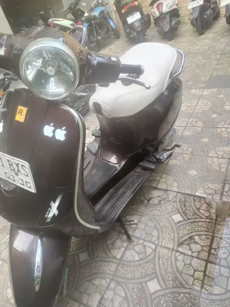 Jual VESPA LX150 3V IE 2013