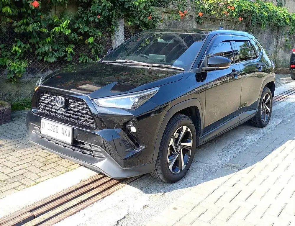 All New YARIS CROSS G 1.5 AT 2023 LowKM 16rb RECORD TOYOTA BANDUNG