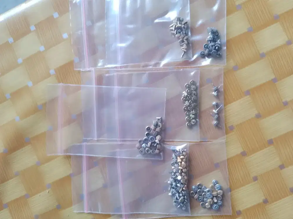 Crown knop puteran jam tangan campur