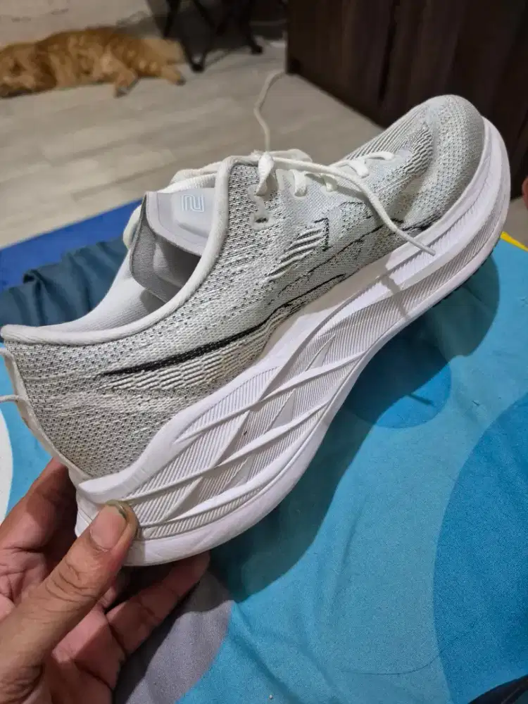 Sepatu Asics dan OC