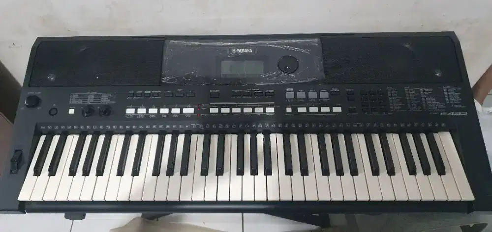YAMAHA PSR E433