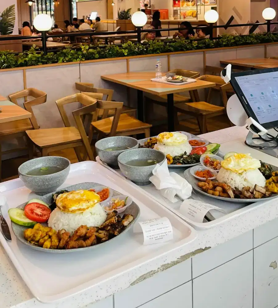 Crew Tenan Foodcourt Non Halal / Pork