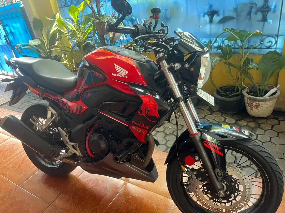 Cbr 250 r 2011 Kyj body cb150v415