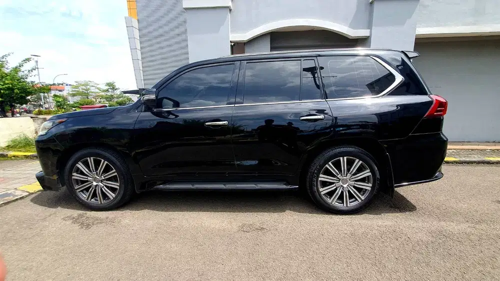 [ LOW KM 40RB AN ] Lexus LX570 LX 570 Sport 4x4 V8 AT 2016/2017