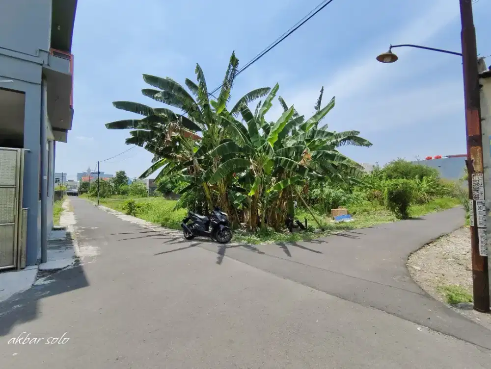 Tanah 200m Menco UMS solo