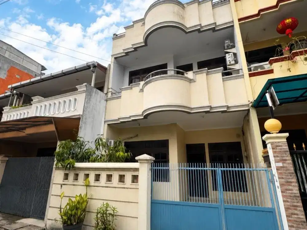 ANA RUMAH UK 6X15M DI KOMPLEK KAVLING POLRI JELAMBAR