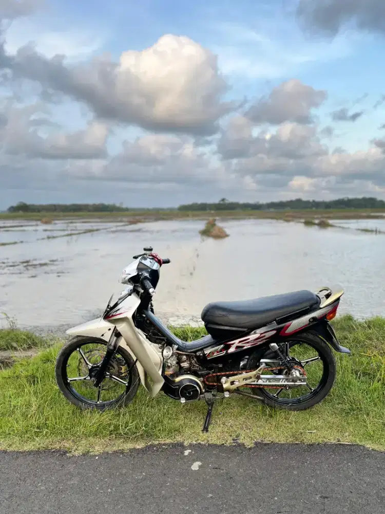 F1zr siap nongkrong