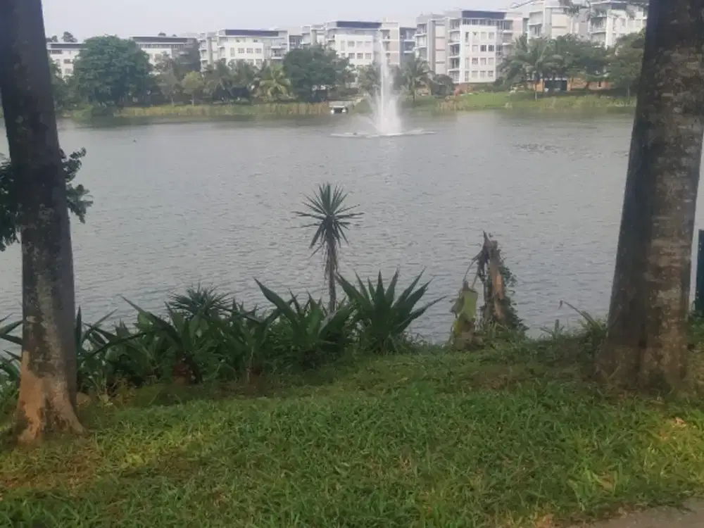 Rumah di Grisea langsung  VIEW DANAU CANTIK di
