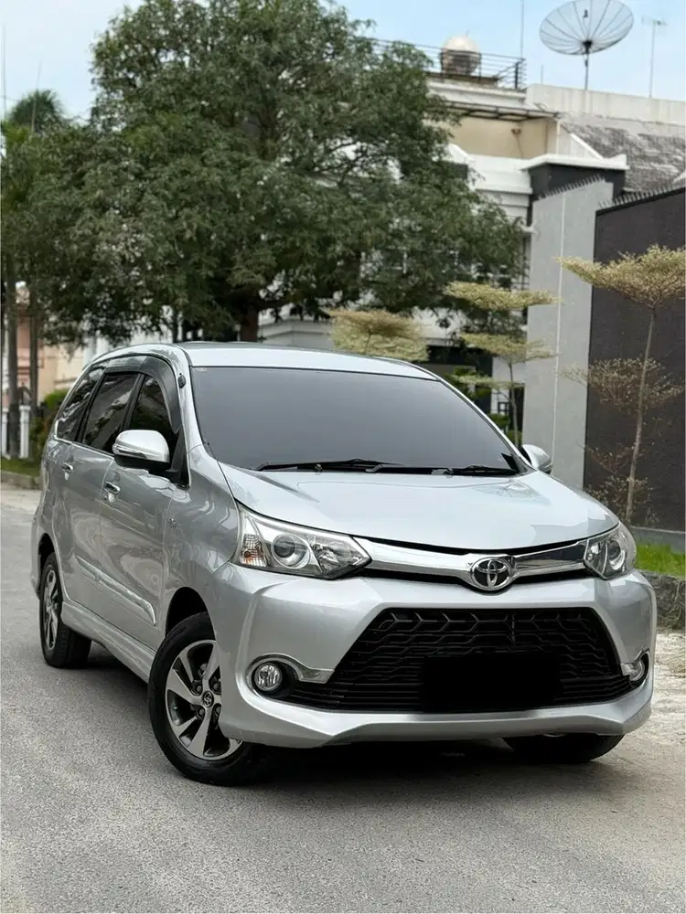 Veloz 1.5 A/T (matic) 2017 Silver 2016 2018