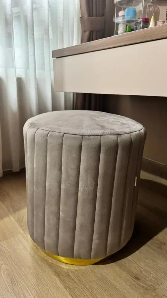 Preloved Sofa minimalis/kursi/Stool kayu