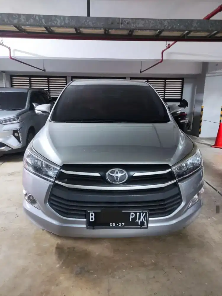 Di Jual Mobil Toyota Innova Reborn, kondisi mulus terawat