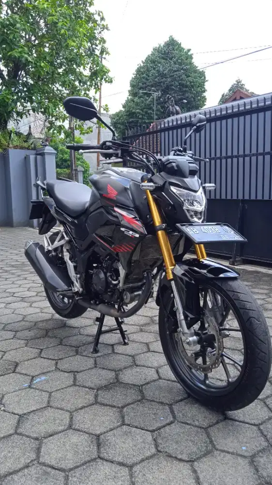 Dijual Motor Honda Cb 150R StreetFire Thn 2022