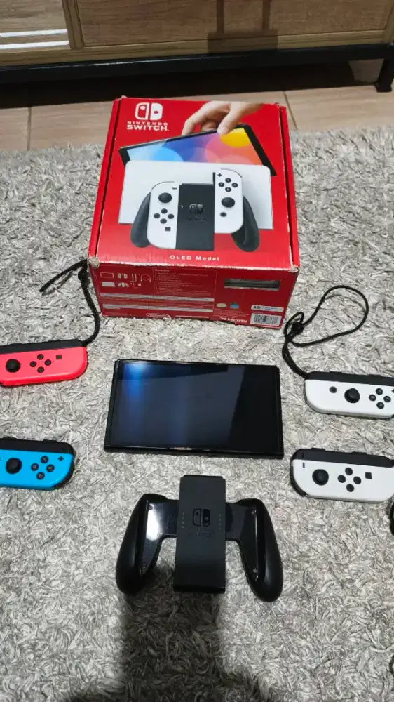 Nintendo Switch OLED OFW extra JoyCon