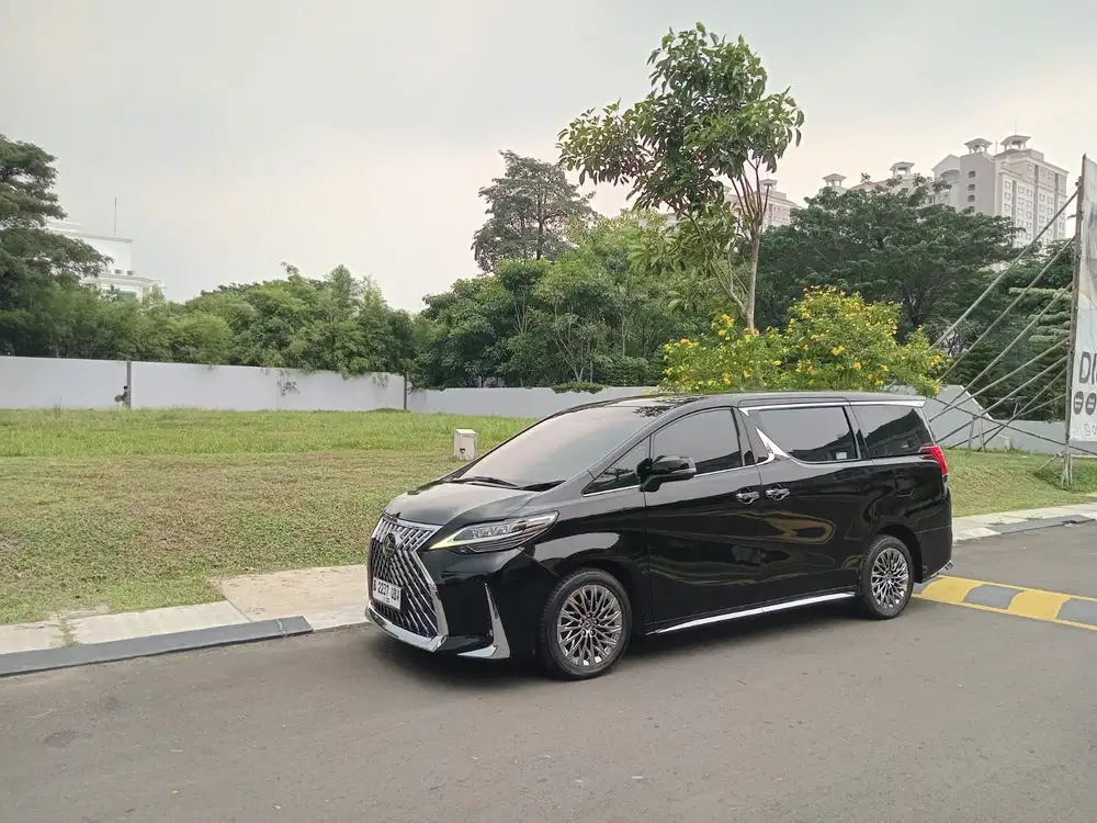 Lexus LM350 2020 Bensin