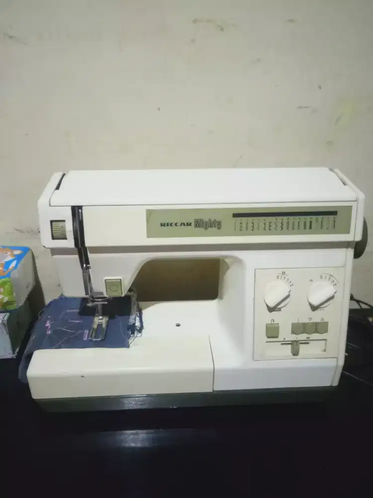 Mesin lubang kancing fullboxs