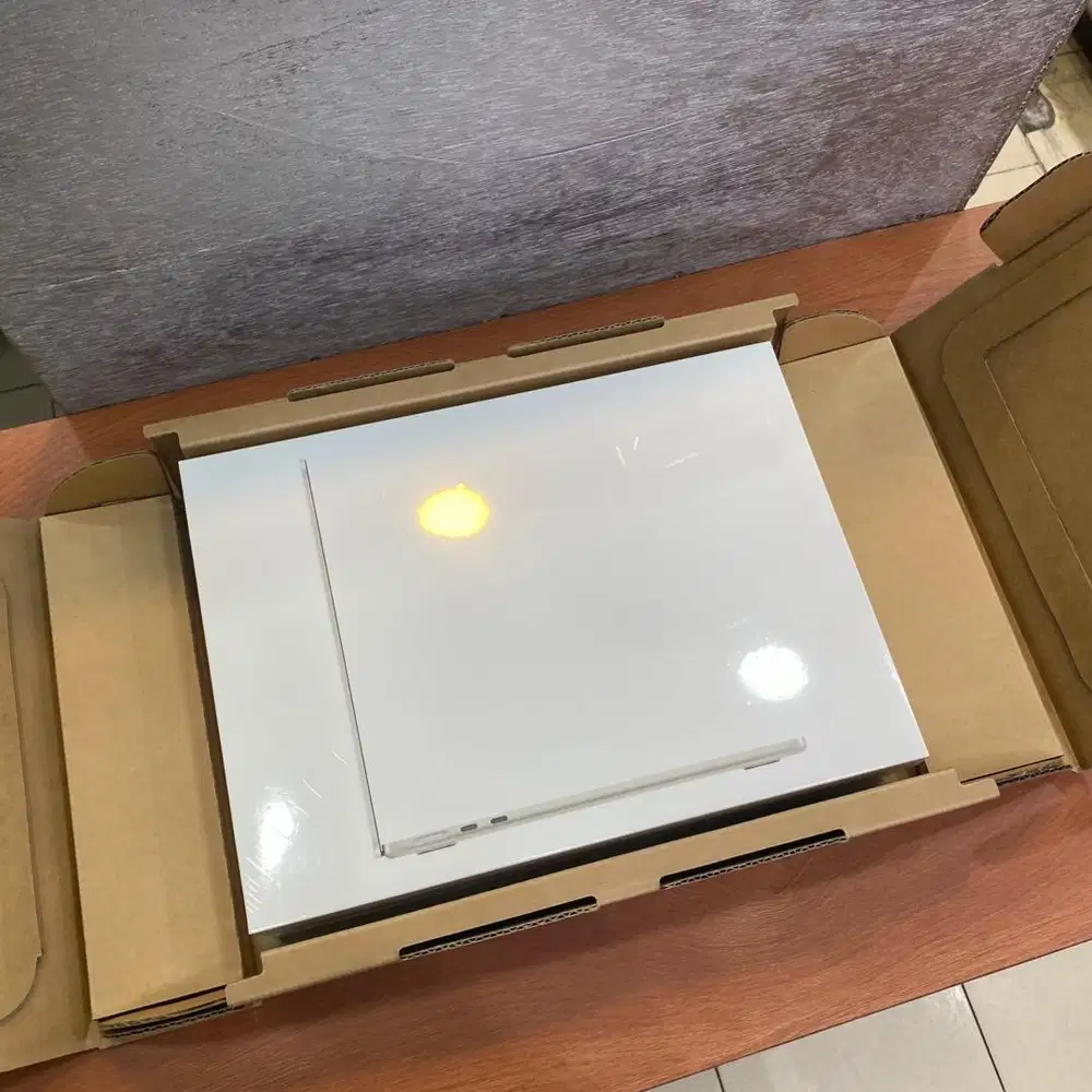 BNIB Macbook Air M2 158/256GB Garansi iBox 1 Tahun