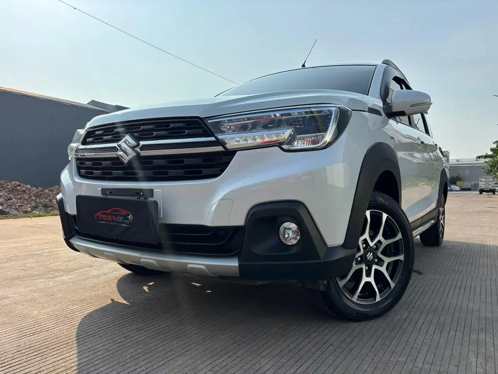 Suzuki Ertiga  XL7 Beta 2022 Automatic ( Putih Metalik )