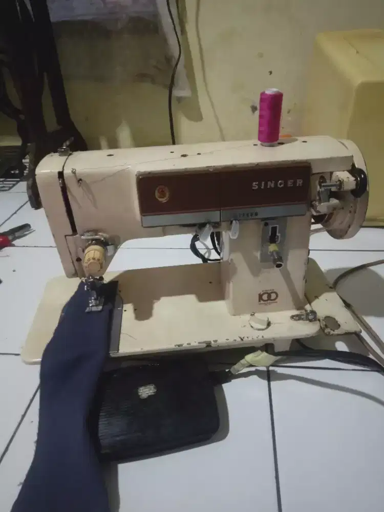Mesin zigzag vortibel