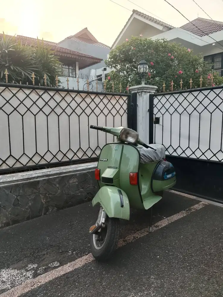 VESPA STRADA P150SE