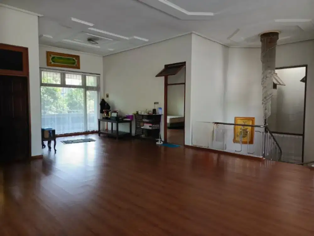 Jual Rumah Hanya 2 Menit Ke Raya Darmo, Area Premium Pusat Kota Jl. Kanwa Surabaya