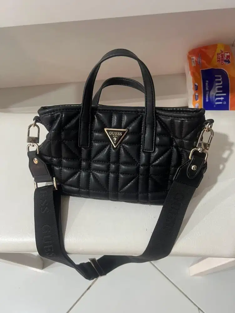 Preloved Tas Guess Original