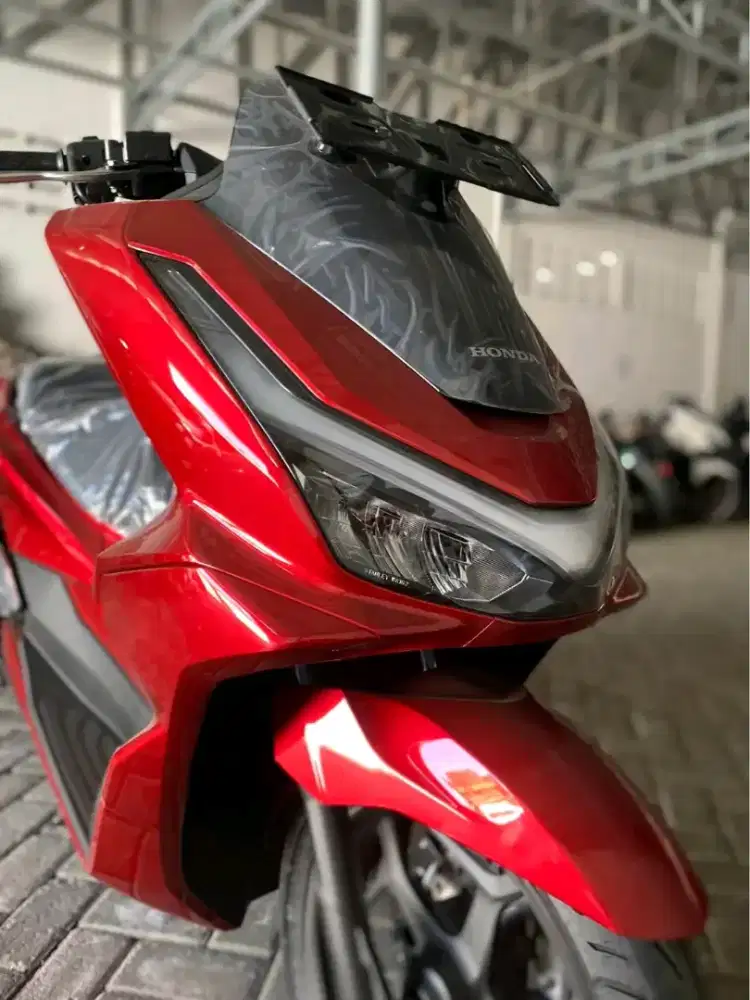 HONDA PCX 160 CBS MERAH