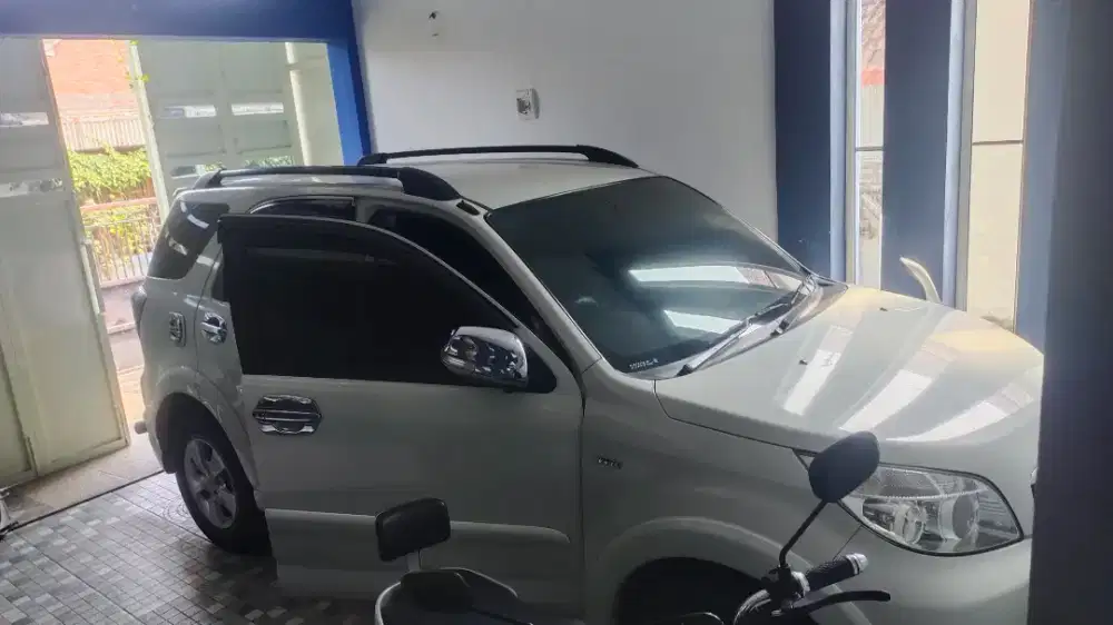 dijual cepat, toyota rush, trd sport tahun muda