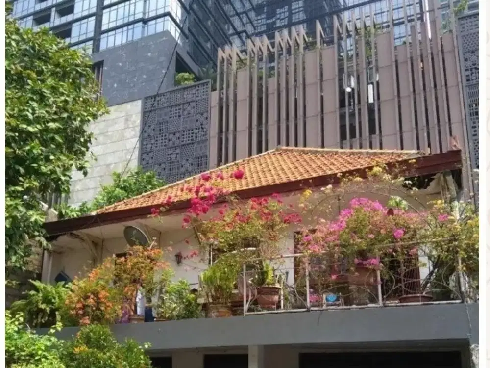 Rumah Tua tulodong area Komersial Super Block SCBD sudirman jakarta