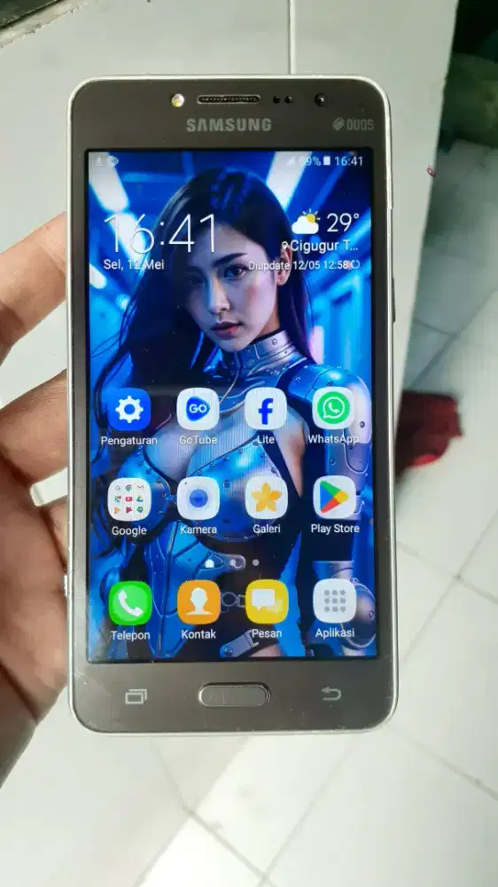 Samsung galaxy J2 prime 4G layar 5 inchi normal