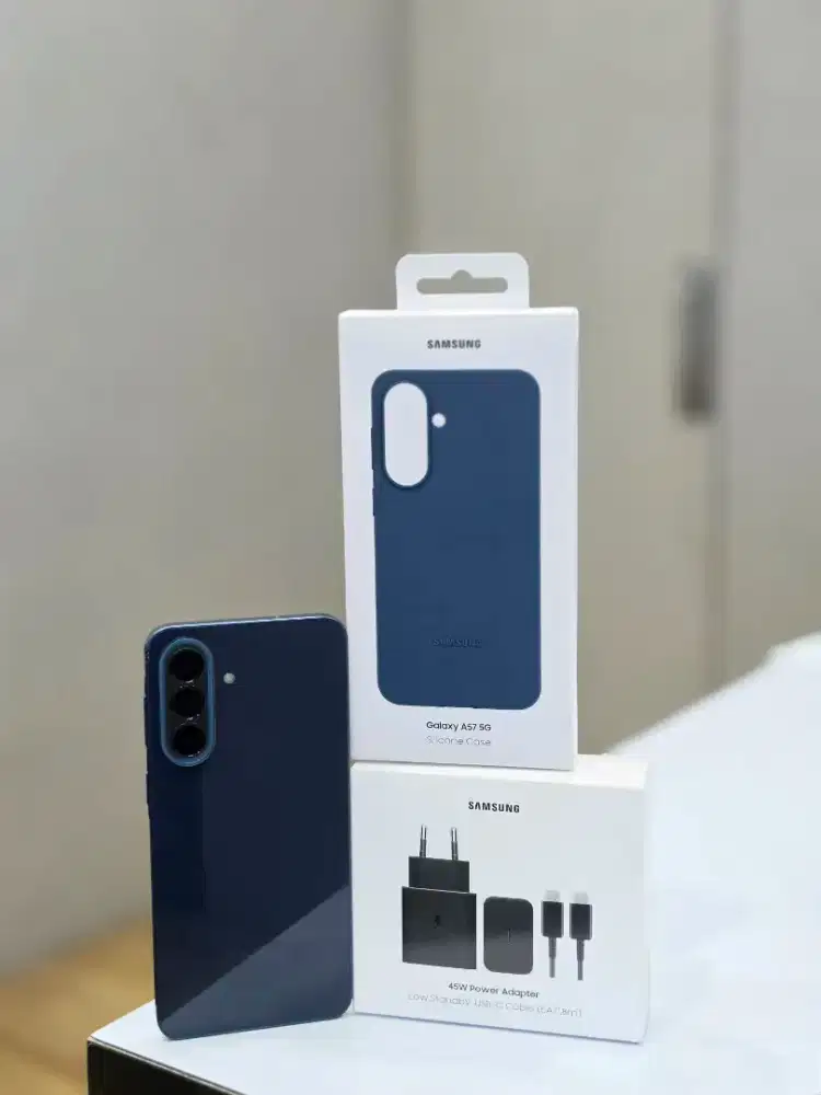 SAMSUNG A57 12/256 GB Rp 7.496.996 GRATIS ADAPTOR + SILICONE CASE