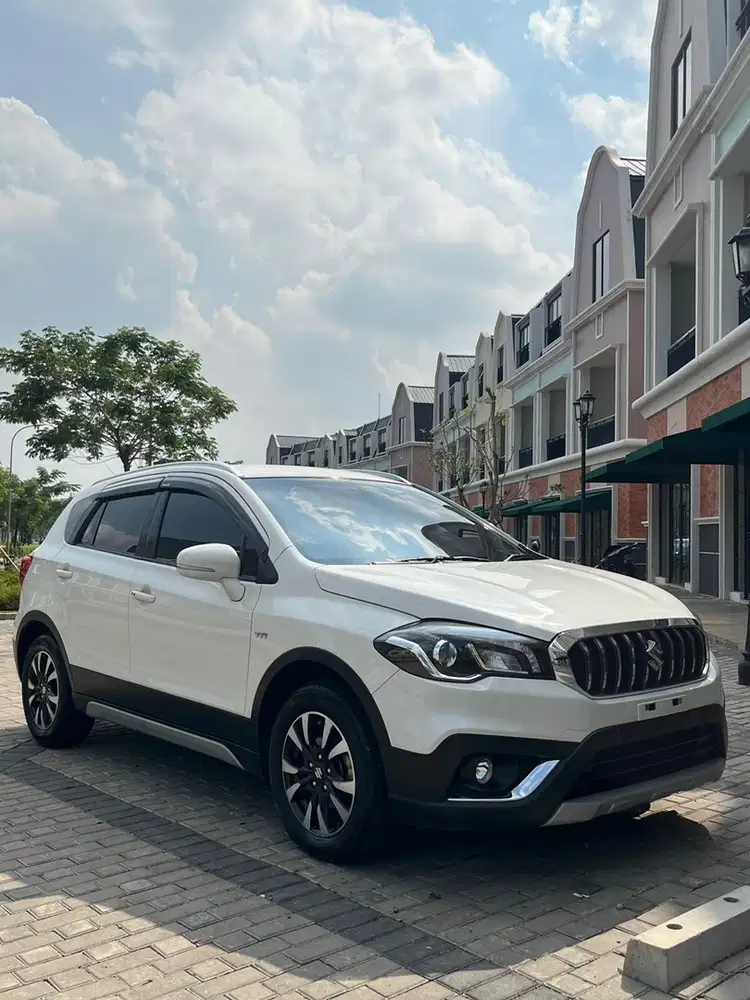 Suzuki SX4 Scross 2019  Putih