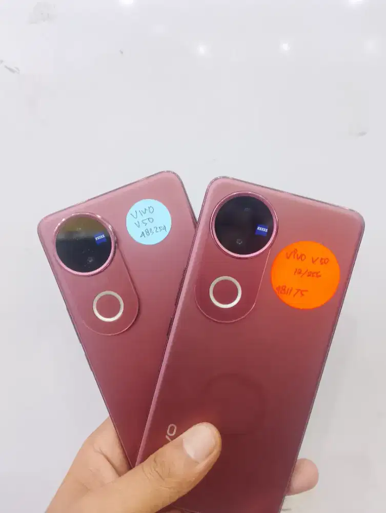 Vivo V50 12/256 gb
