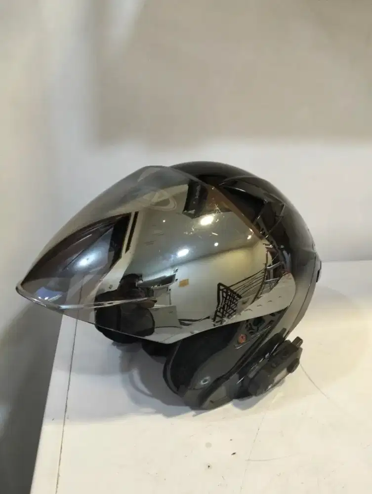 Helm bekas merk ALV