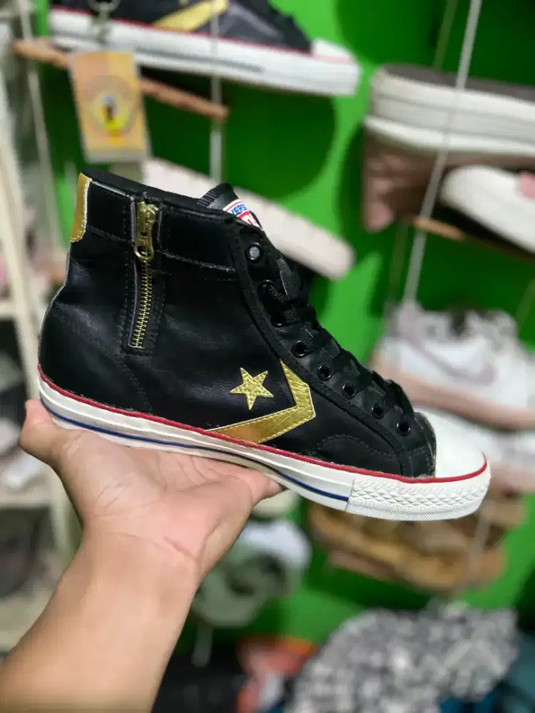 Converse cons leather zipper