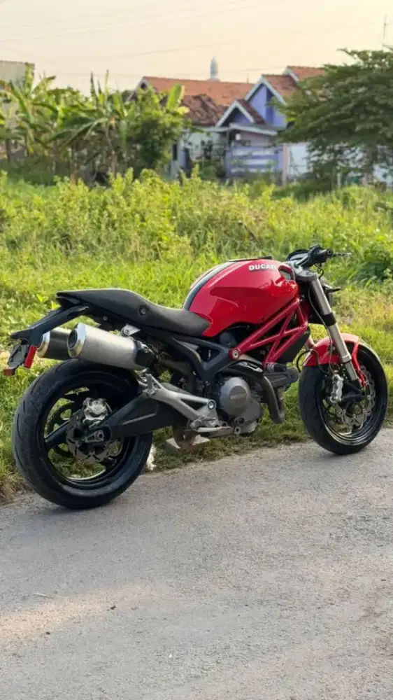 Ducati monster 696 2014