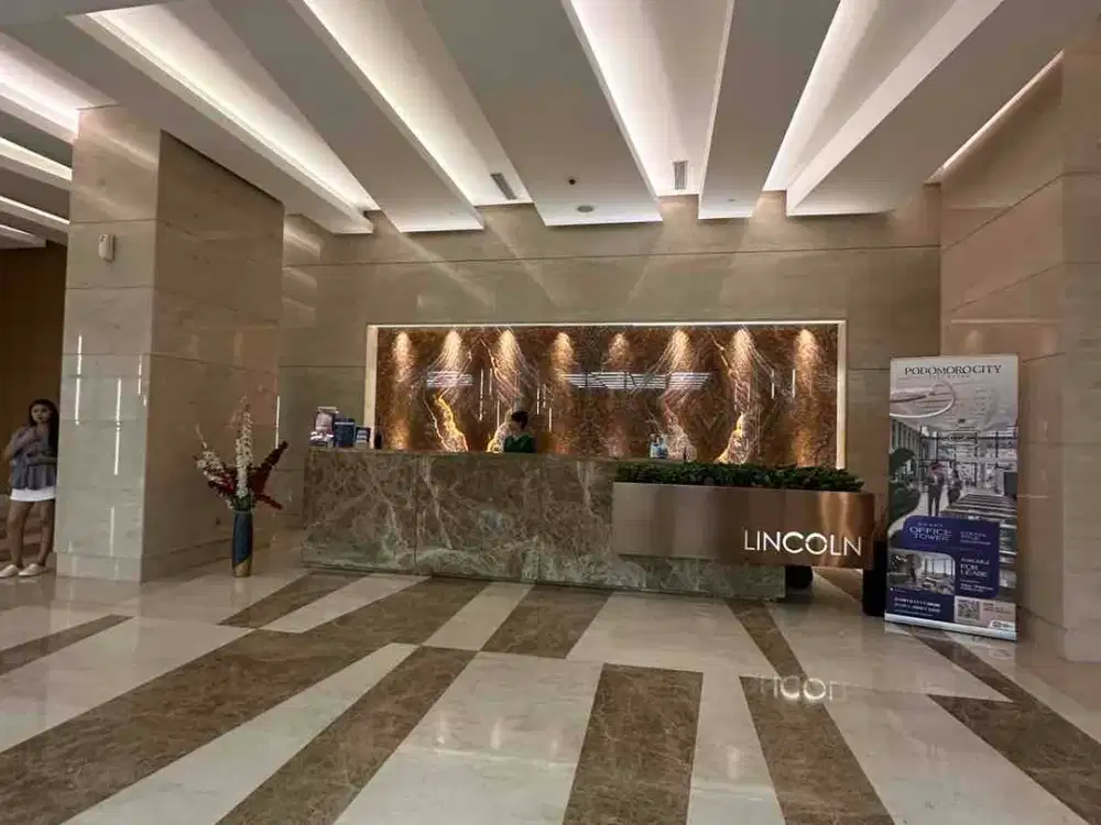 SEMI FURNISHED FASILITAS SUPER EXCLUSIVE MANTAP