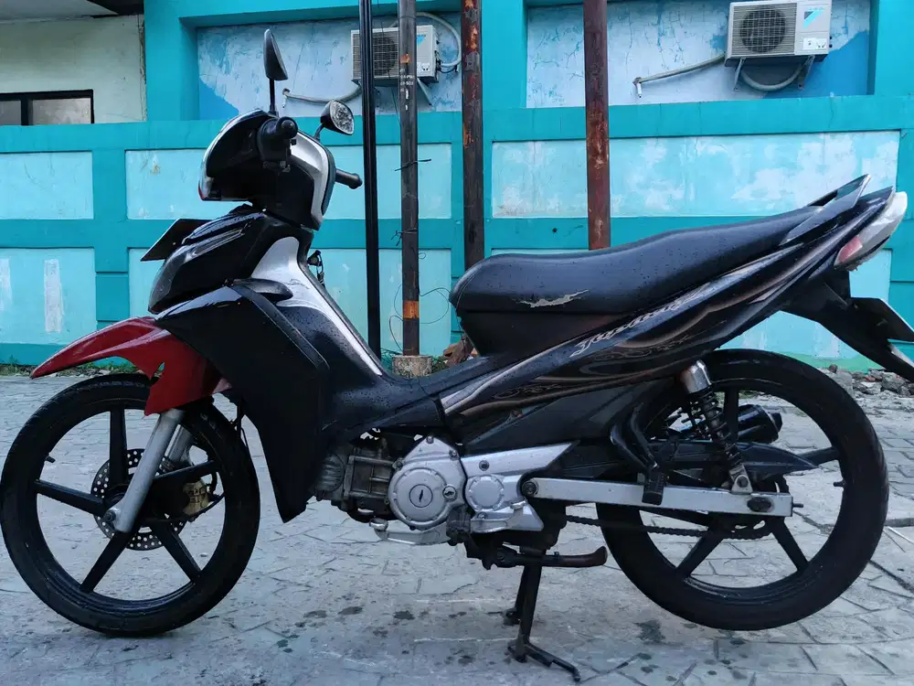 Yamaha Jupiter z 2011 stater tokcer halus mulus terawat