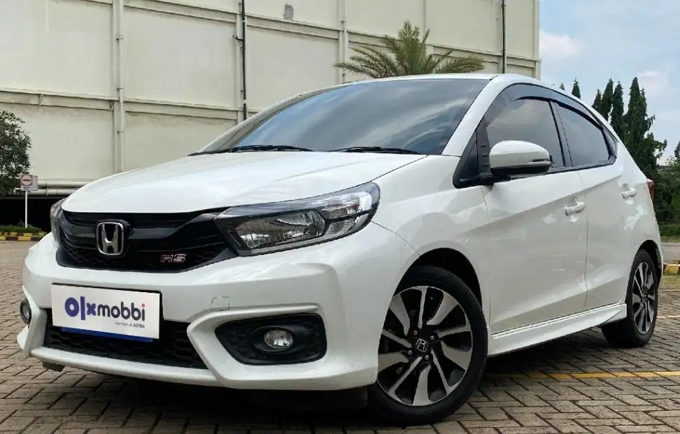 TDP 8,JT, Honda Brio 1.2 RS Bensin-MT Putih 2021