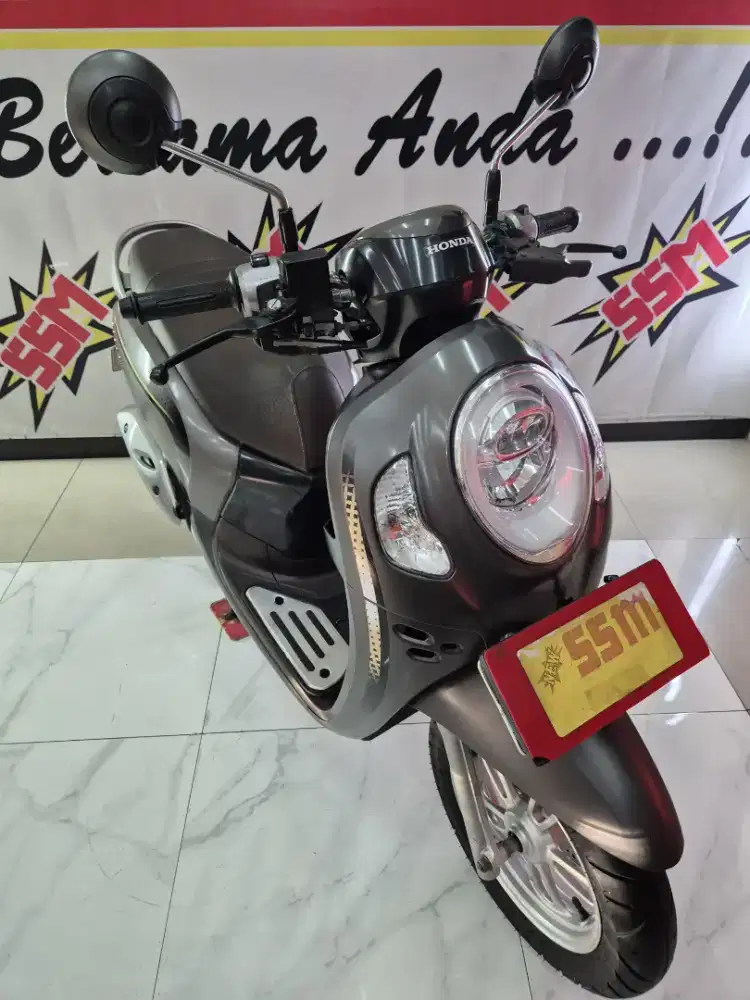 Scoopy stylish cbs iss smartkey