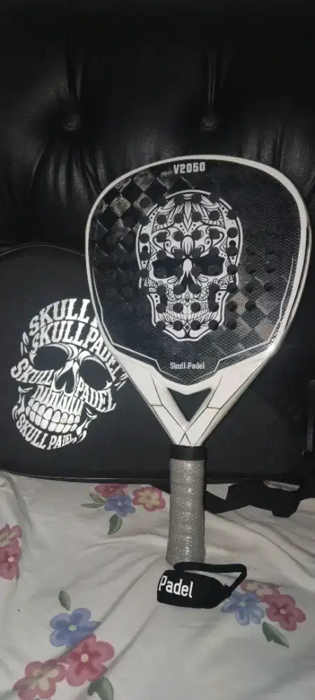 Raket Padel SkullPadel V2050 black white