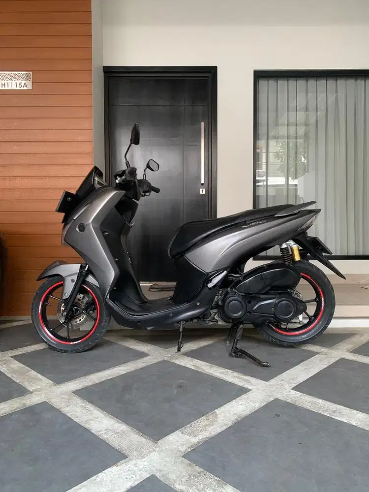YAMAHA LEXI 2019 KEYLESS PAJAK ON, SRT LGKP, MESIN ENAK SIAP PAKAI JOS