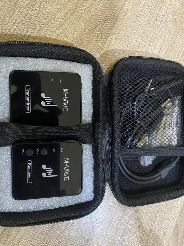 M Vave in ear monitor