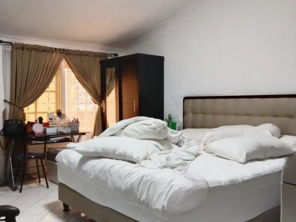 Dijual rumah Lokasi rawamangun jln raya lele ⁠Bangunan tahun 1994
