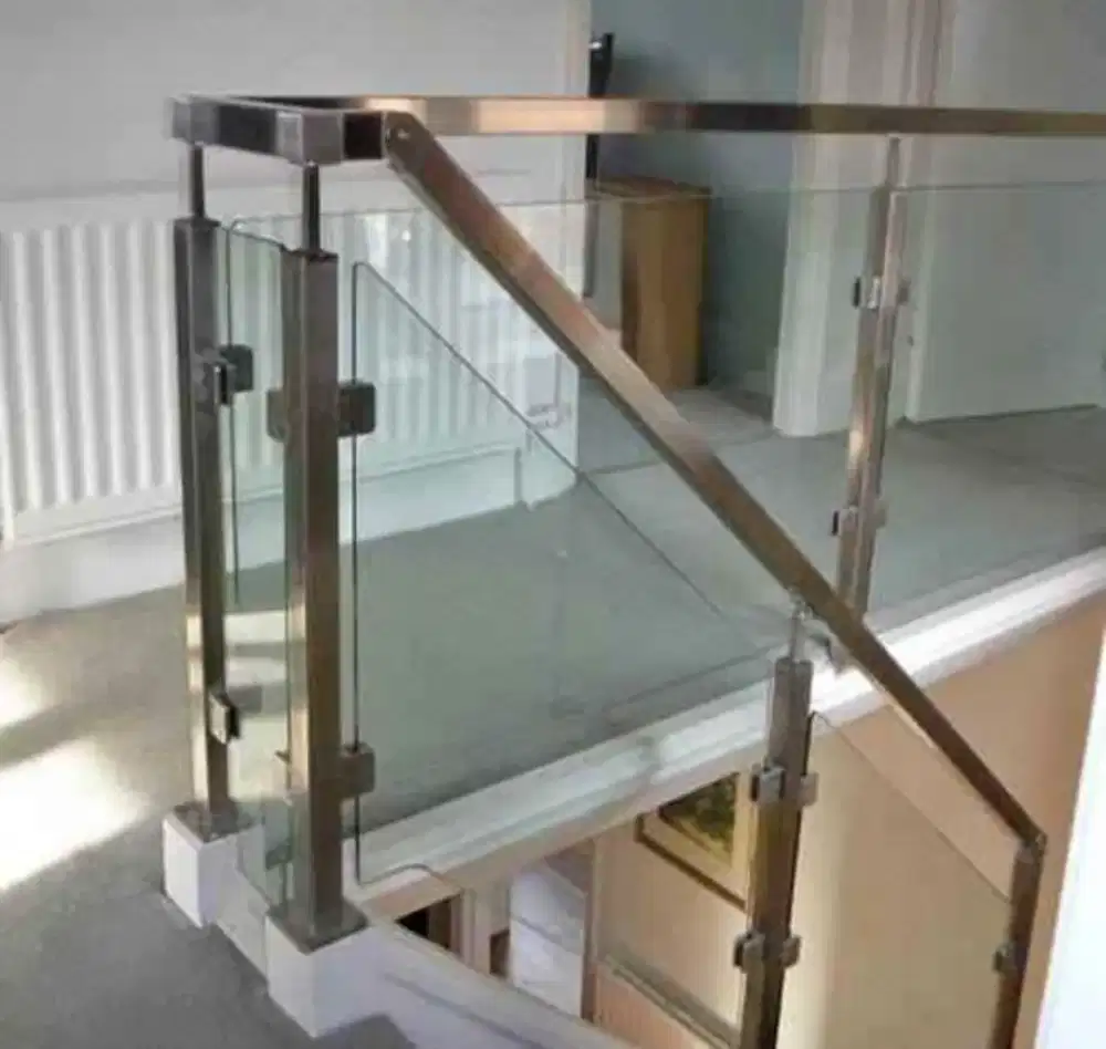 Reling tangga balkon stenlies kaca stell