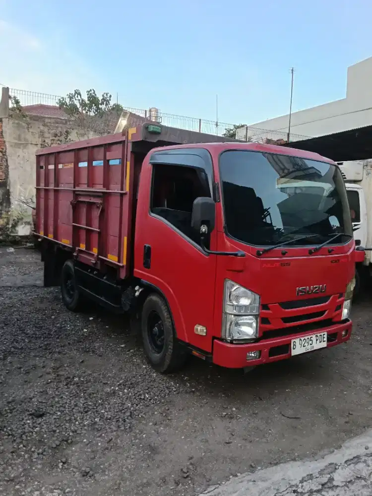 Isuzu elf GIGA NLR55TX ps100 engkel std bak kayu 2018