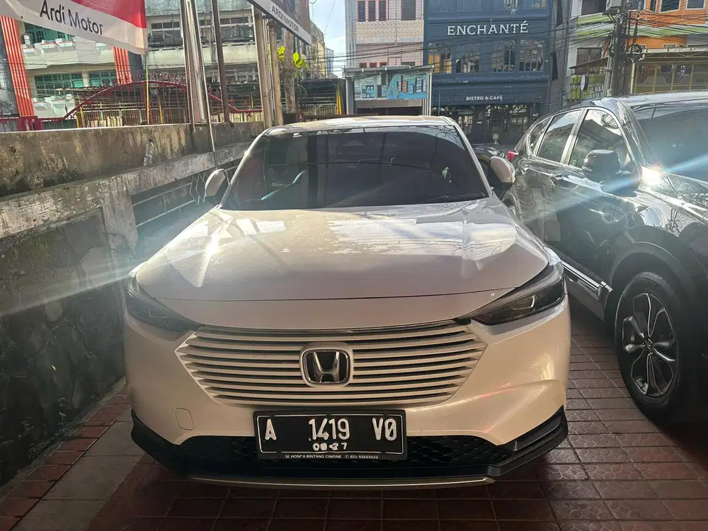 HONDA HRV E 2022 AT PUTIH