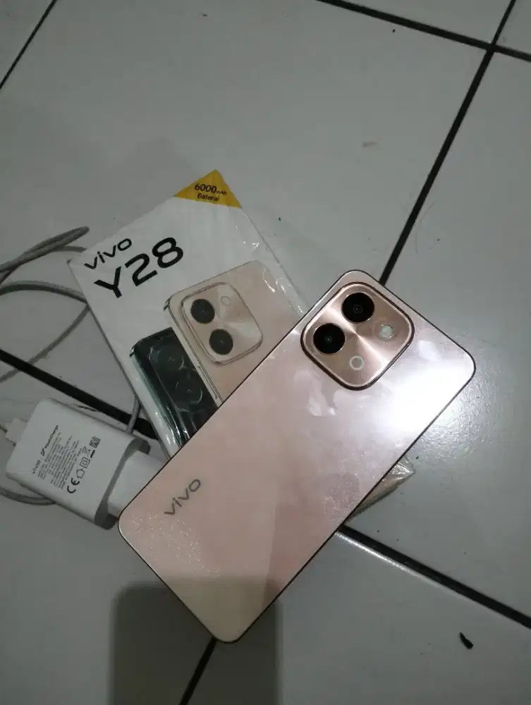 Vivo y28 RAM 128+8