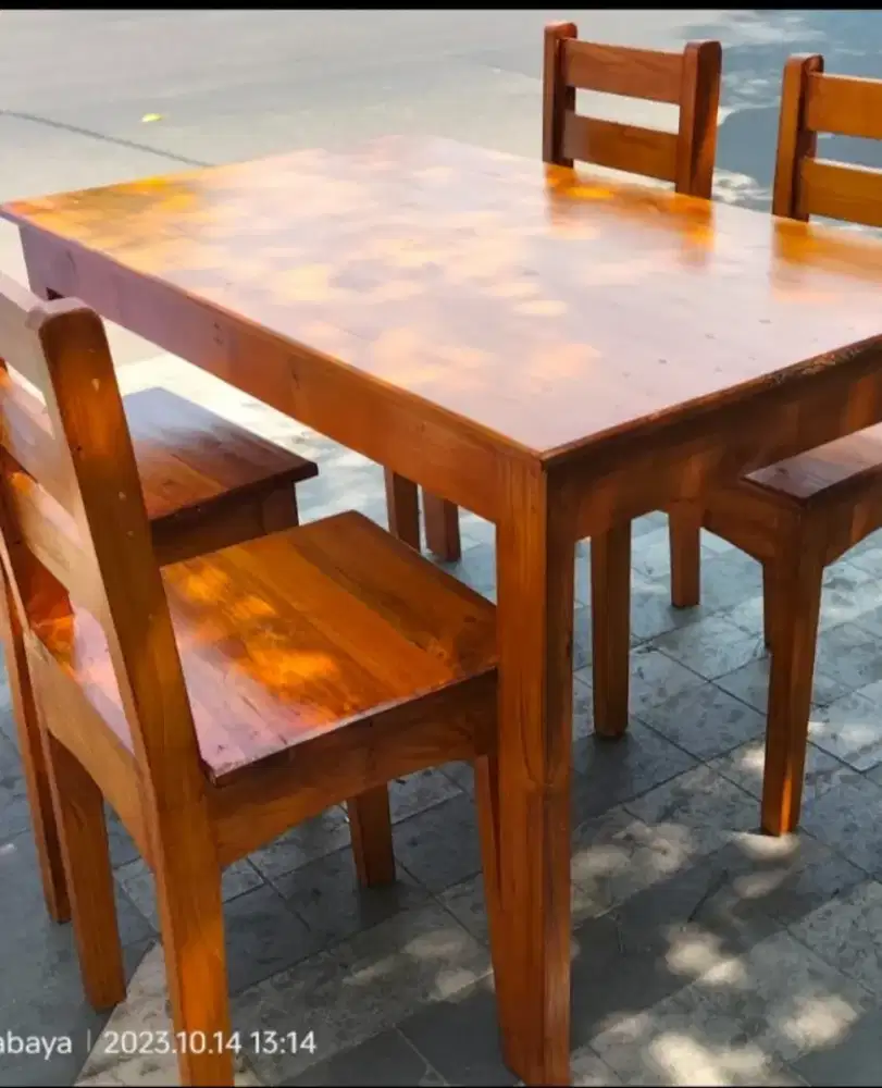 1Set meja makan+4kursi Sandaran cocok(Cafe,Resto,Depot)