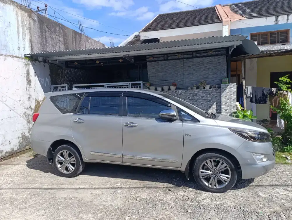 Dijual Mobil Innova Reborn Matic Type Q